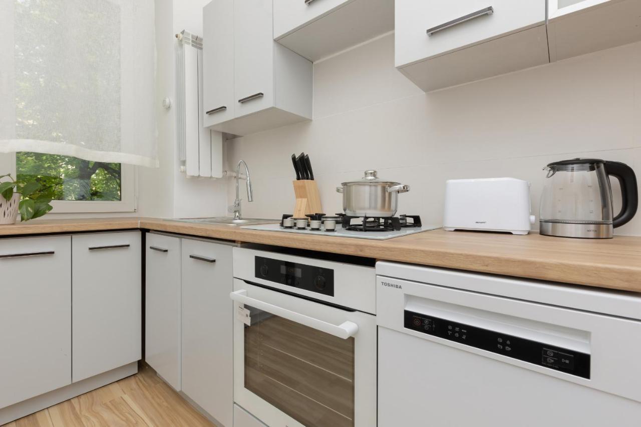 Bright Apartment Wola Near Metro Station By Noclegi Renters 바르샤바 외부 사진