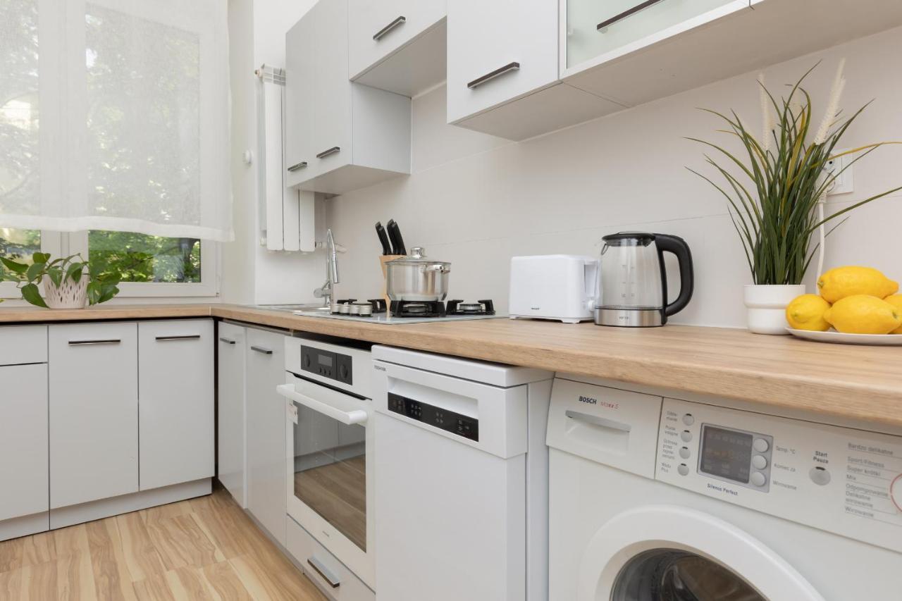 Bright Apartment Wola Near Metro Station By Noclegi Renters 바르샤바 외부 사진