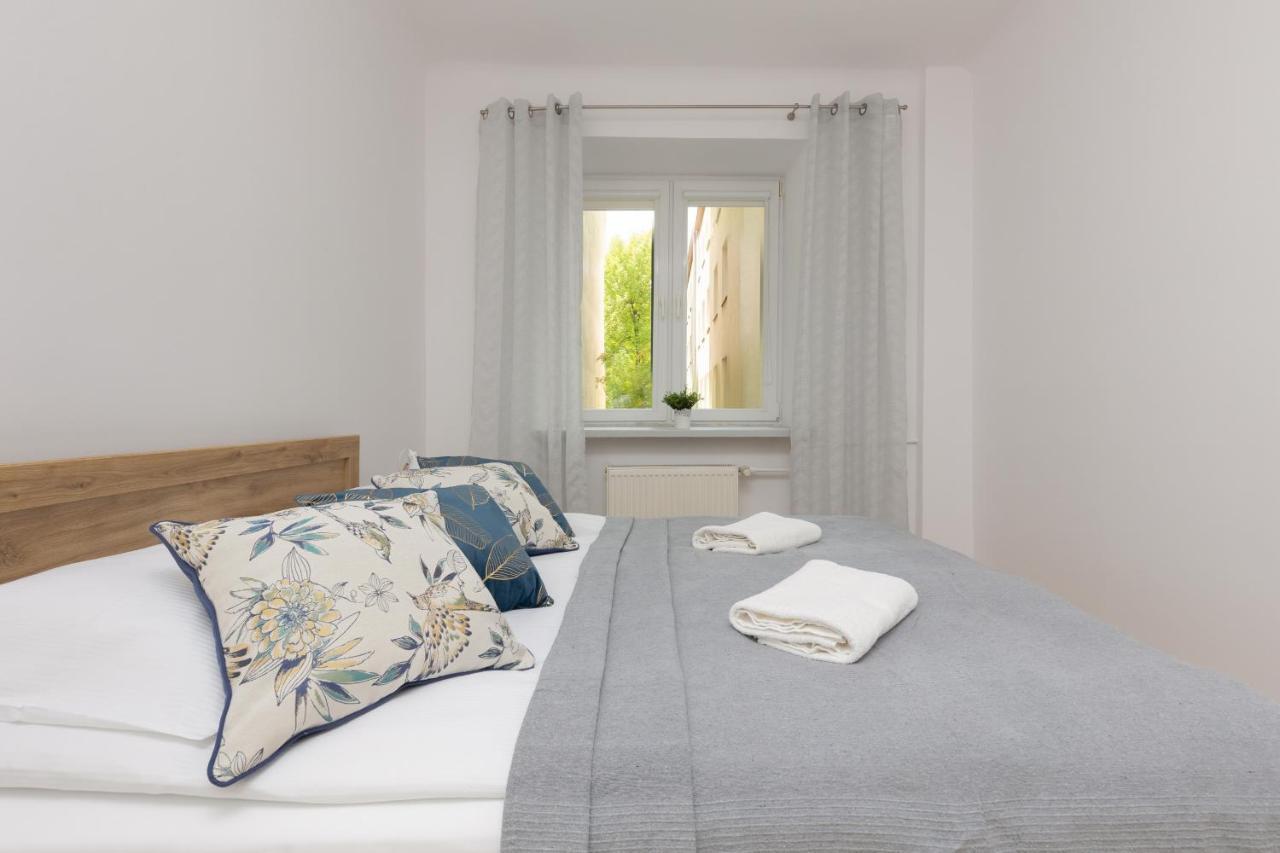 Bright Apartment Wola Near Metro Station By Noclegi Renters 바르샤바 외부 사진